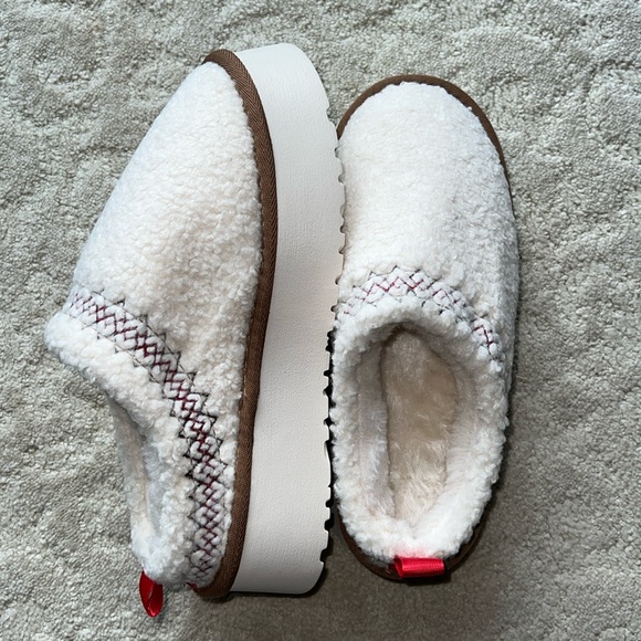 NWOT platform clogs - Picture 3 of 4